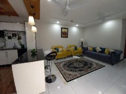 Homey Suites