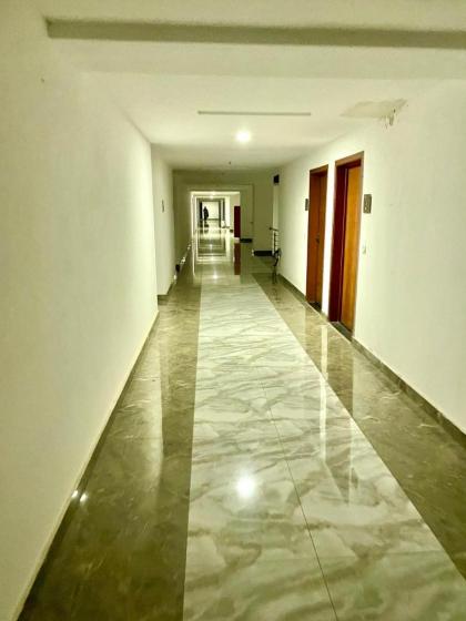 Entire Studio Apartment - image 7