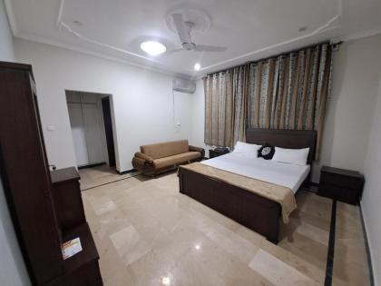 26 Number Bus Stop Guest House - image 17