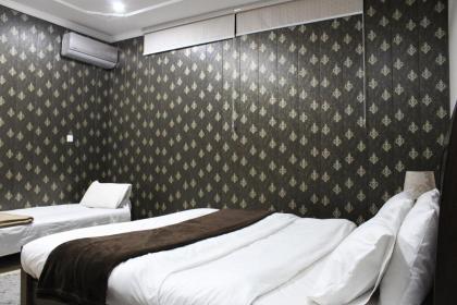 26 Number Bus Stop Guest House - image 2