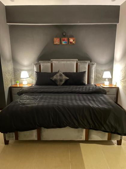Freddy's Family Apartments - image 26