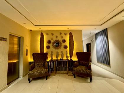 Shelton Boulevard Hotel Lahore - image 24