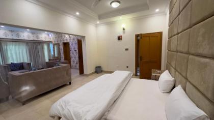 Secure Inn Hotel - image 13