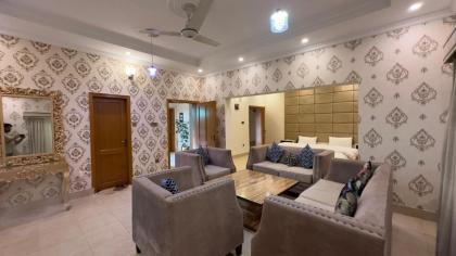 Secure Inn Hotel - image 17