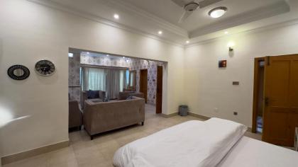 Secure Inn Hotel - image 6