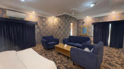 Secure Inn Hotel - image 9