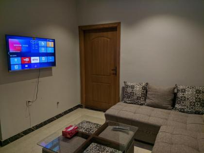 New 2 Bedroom Apartment Luxurious Nice Location