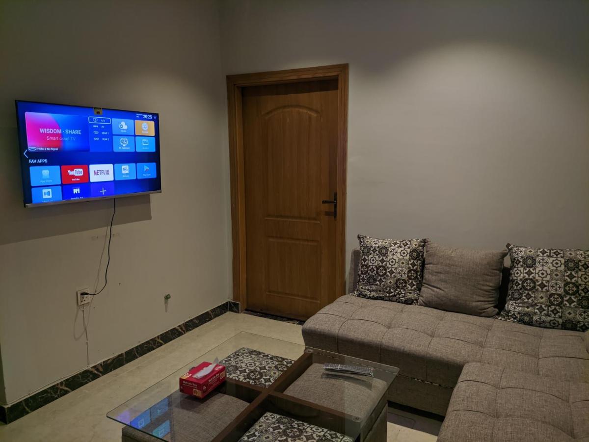 New 2 Bedroom Apartment Luxurious Nice Location - main image
