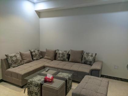 New 2 Bedroom Apartment Luxurious Nice Location - image 12