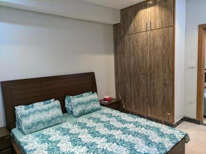New 2 Bedroom Apartment Luxurious Nice Location - image 4