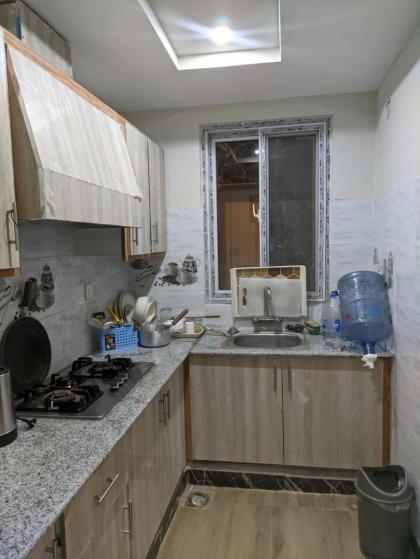 New 2 Bedroom Apartment Luxurious Nice Location - image 8