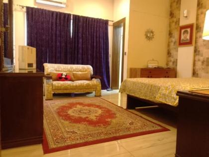 MJS Entire New Designer House 5 BR 13 bed 2 living reclining sofas Italian kitchen 6 bath garage side garden at prime location of Bahria Town Islamabad - image 24