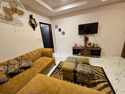 ROYAL EXECUTIVE DELUXE APARTMENt E11 2 - image 14