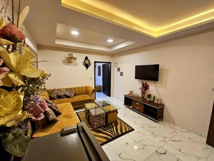ROYAL EXECUTIVE DELUXE APARTMENt E11 2 - image 16