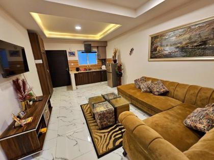 ROYAL EXECUTIVE DELUXE APARTMENt E11 2 - image 17