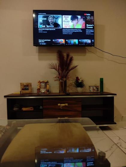 ROYAL EXECUTIVE DELUXE APARTMENT - image 12