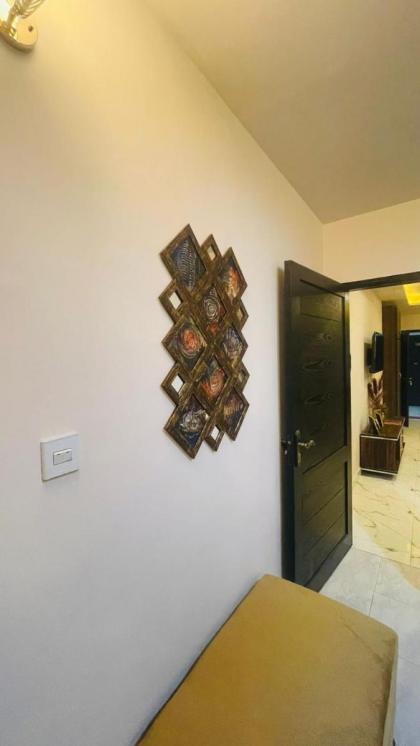ROYAL EXECUTIVE DELUXE APARTMENT - image 23