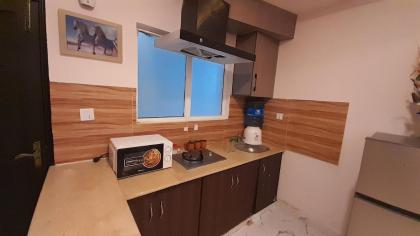 ROYAL EXECUTIVE DELUXE APARTMENT - image 28