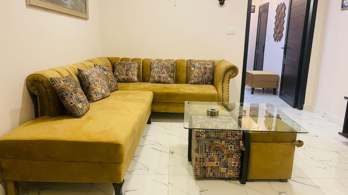 ROYAL EXECUTIVE DELUXE APARTMENT - image 5