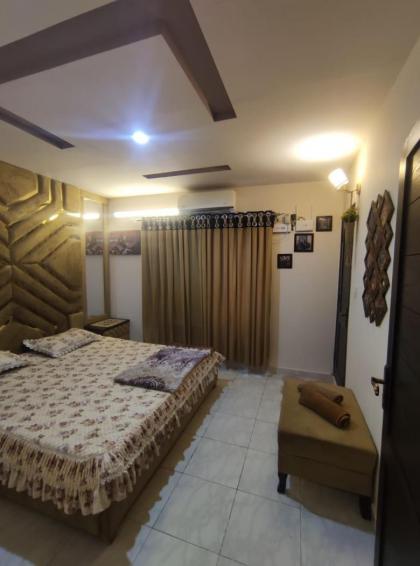 ROYAL EXECUTIVE DELUXE APARTMENT - image 7