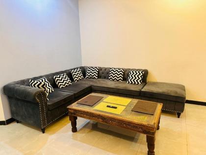 Holidazzle Lodge Islamabad - image 21