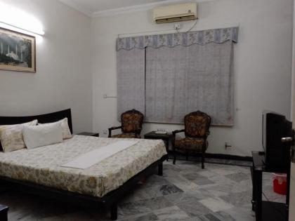 Islamabad lodge G-6 - image 12