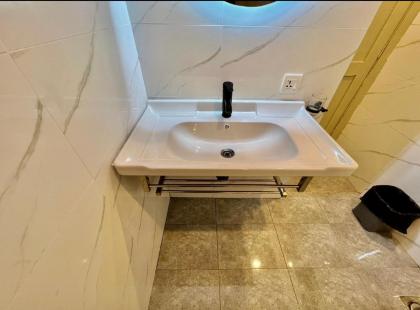 Homtel Signature Suites - image 12