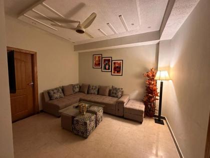 401 Shaheen Heights Two Bedroom Family Apartment - image 2