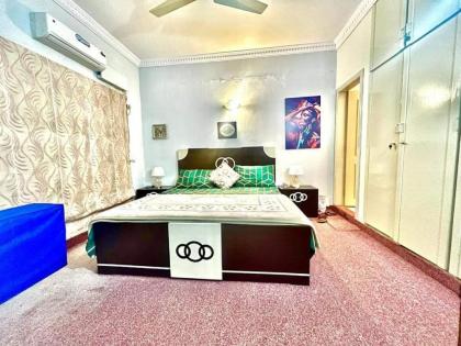 Family Apartment F-10 - image 3