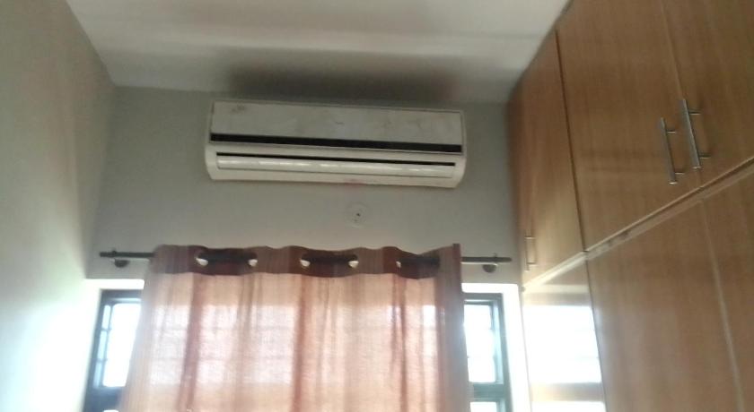 Newly Renovated Guest House - image 5