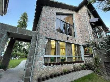 Monta¿a Villa Murree - image 2