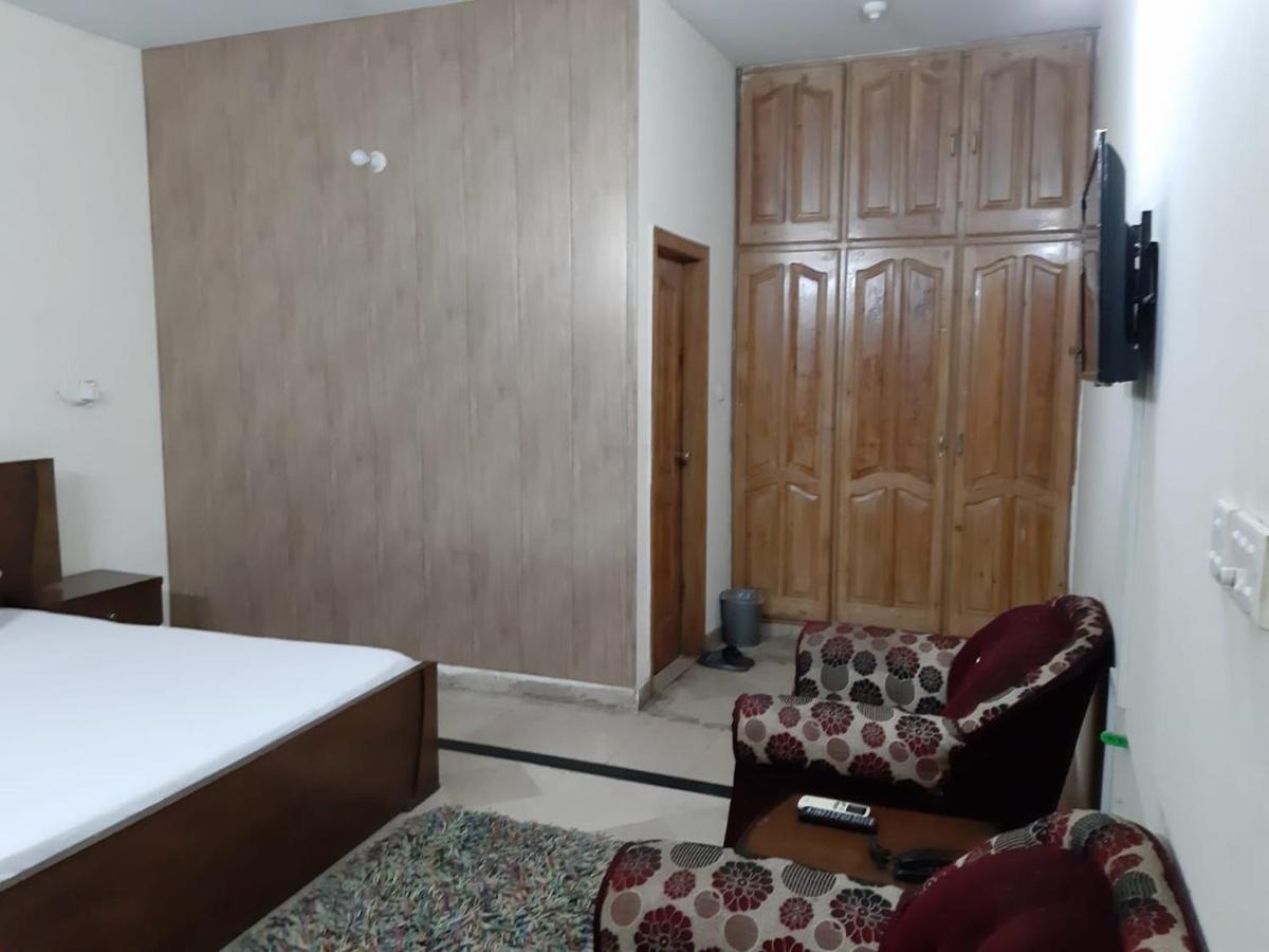 Family Home Guest House Islamabad - image 3