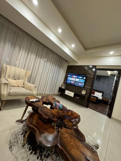 The Designer Den opposite to Centaurus mall - image 8