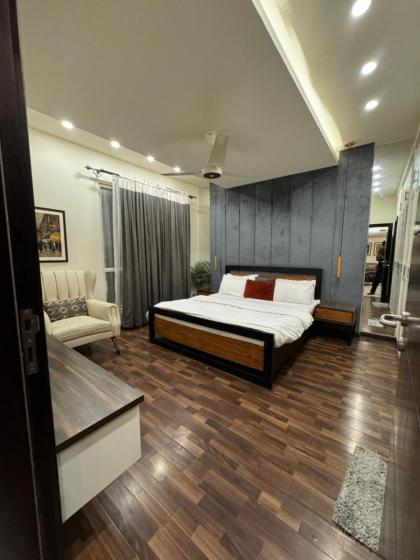 The Designer Den opposite to Centaurus mall - image 10