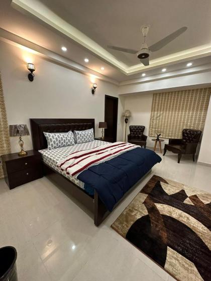 2 Bedrooms Apartment in Elysium Mall Islamabad - image 6