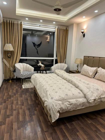 2 Bedrooms Apartment in Elysium Mall Islamabad - image 8