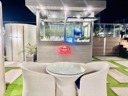 Luxe- Apartments - image 11