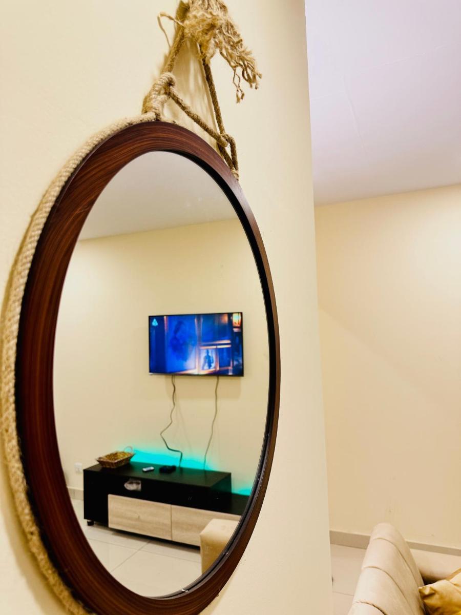 Luxe- Apartments - image 2