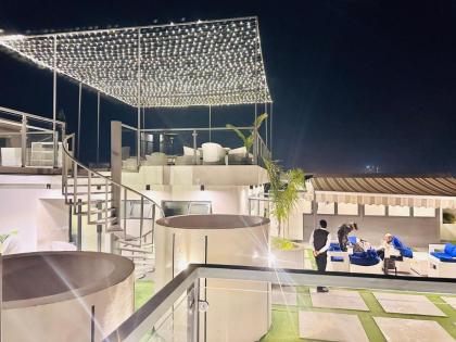 Luxe- Apartments - image 5
