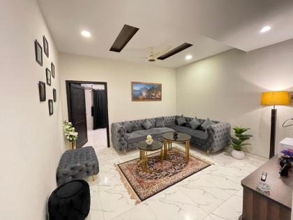 Luxurious & Family Friendly 1BHK
