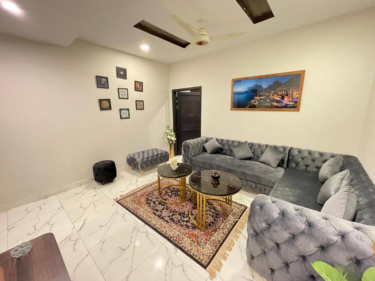 Luxurious & Family Friendly 1BHK - image 2