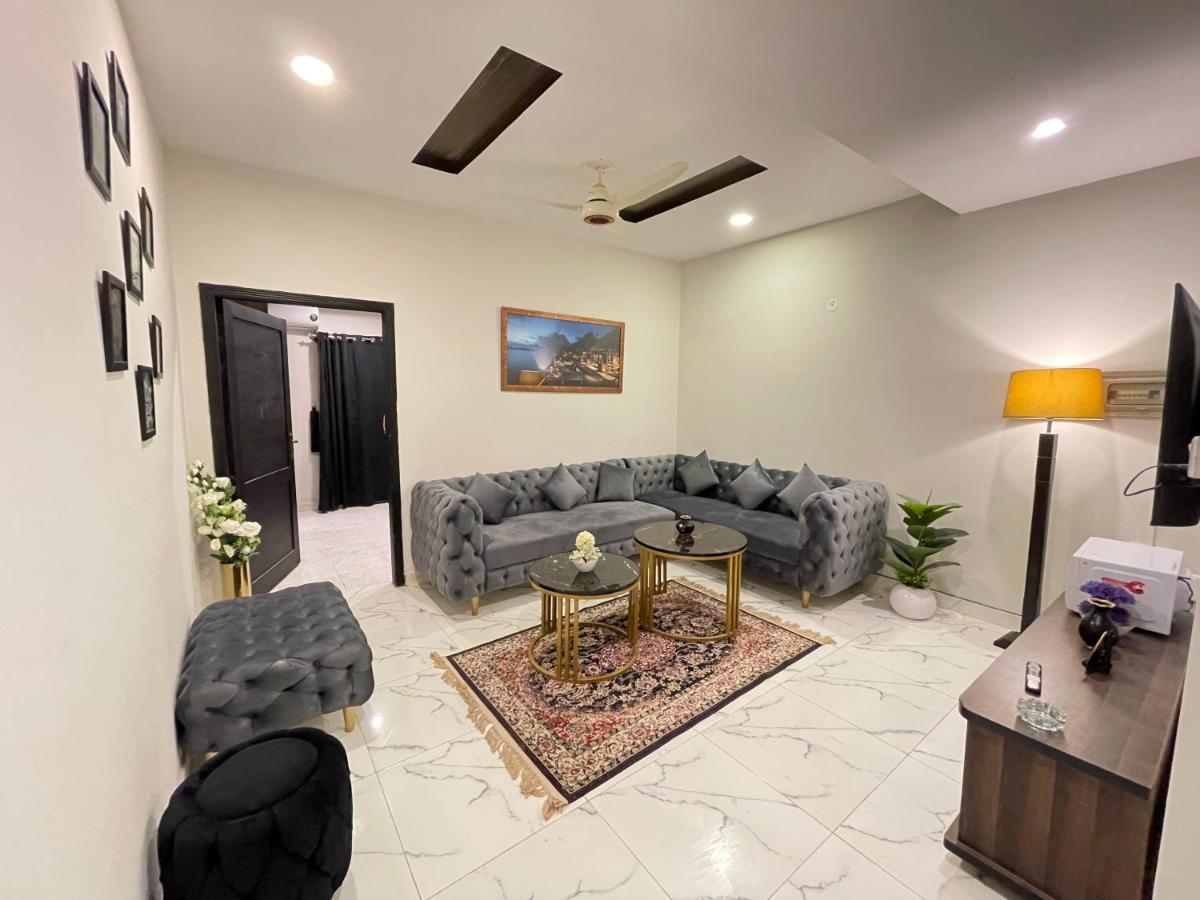 Luxurious & Family Friendly 1BHK - image 7