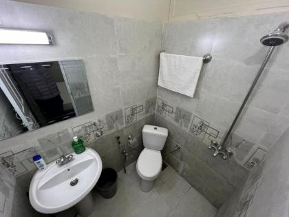 Independent Three Bed House f-6 - image 12