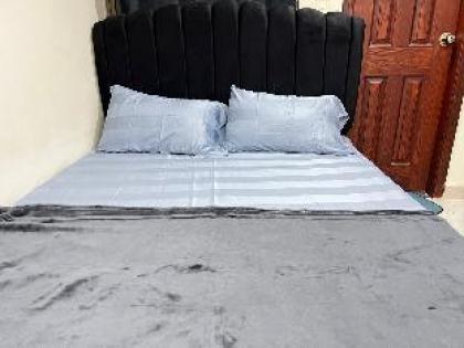 Ikea Two Bed Room E11 Luxury Central ISLBD Aprtmnt - image 9