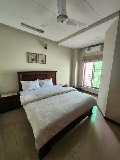 Cozy Family Getaway - image 5