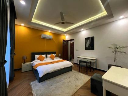 COMFORT & LUXURY HOME - image 14