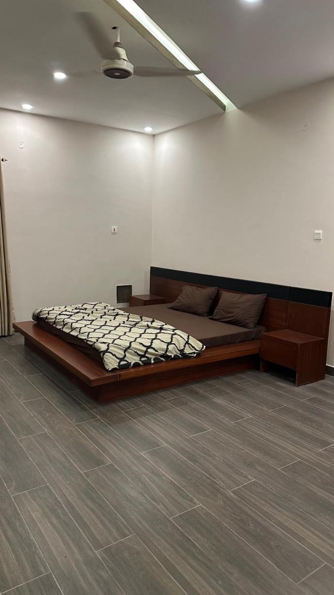 Private entire 3 bedroom portion in Islamabad - image 7