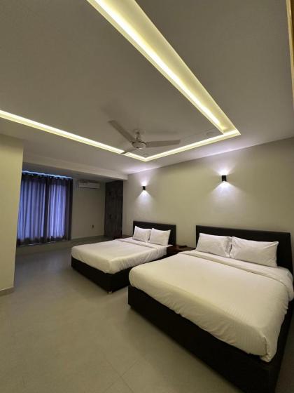 The Garden Hotel - image 2