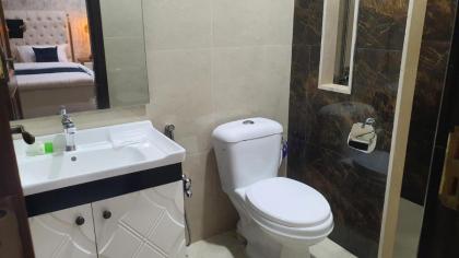 Bloom Rooms - image 28