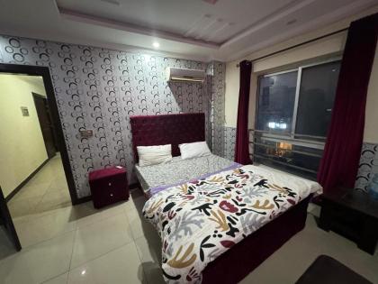 3Bed Luxury Park-Facing apartment